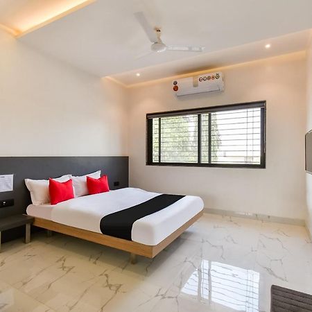 Capital O 71866 Hotel Ansh Аурангабад Екстер'єр фото
